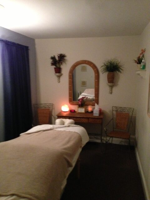 photo of masseuse and staff at Healing Hands in Media, PA  